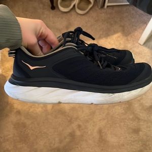 Women’s Navy Hokas size 7.5